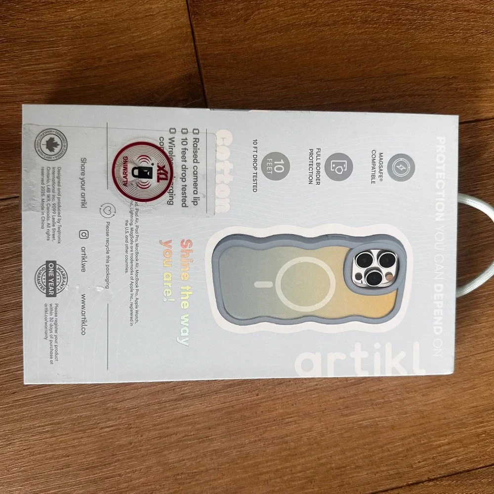 Artikl Cotton iPhone 15 Pro Max Case Alarming Wavy MagSafe Iridescent Bumper